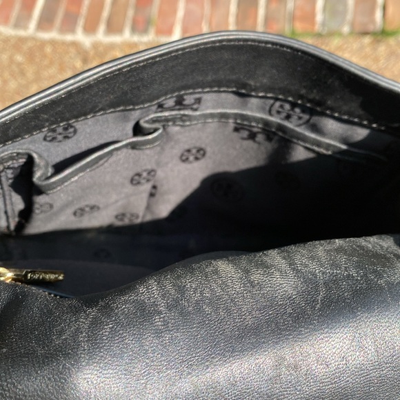 TORY BURCH Savannah Convertible Shoulder Bag - Black with Gold Chain - Picture 10 of 16